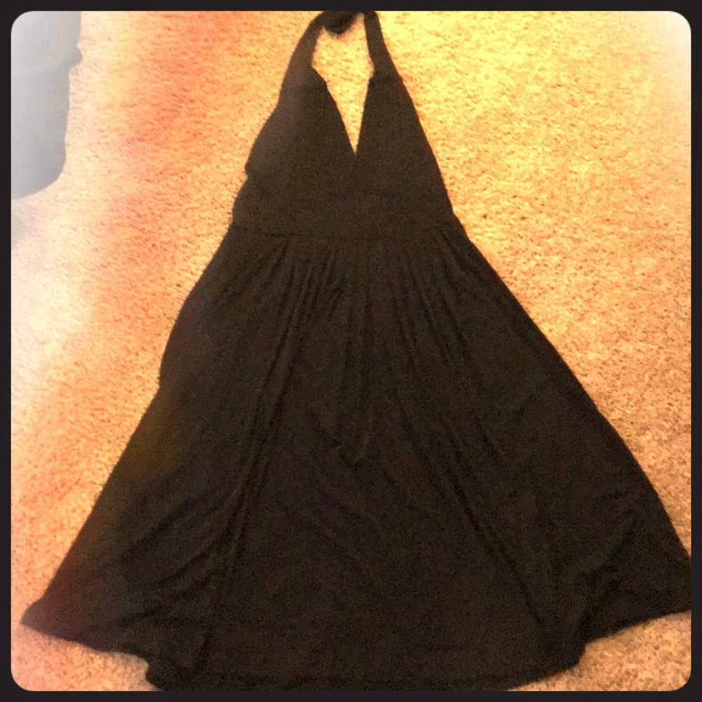 Stunning!! Marilyn Monroe style halter dress!